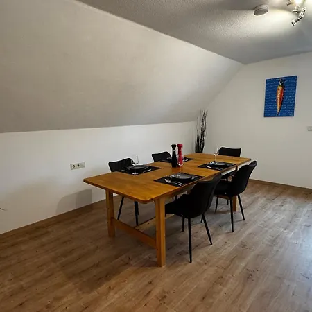 Schoene Neu Renovierte דירה קרומבאך