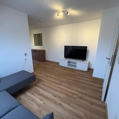 Schoene Neu Renovierte Appartement *